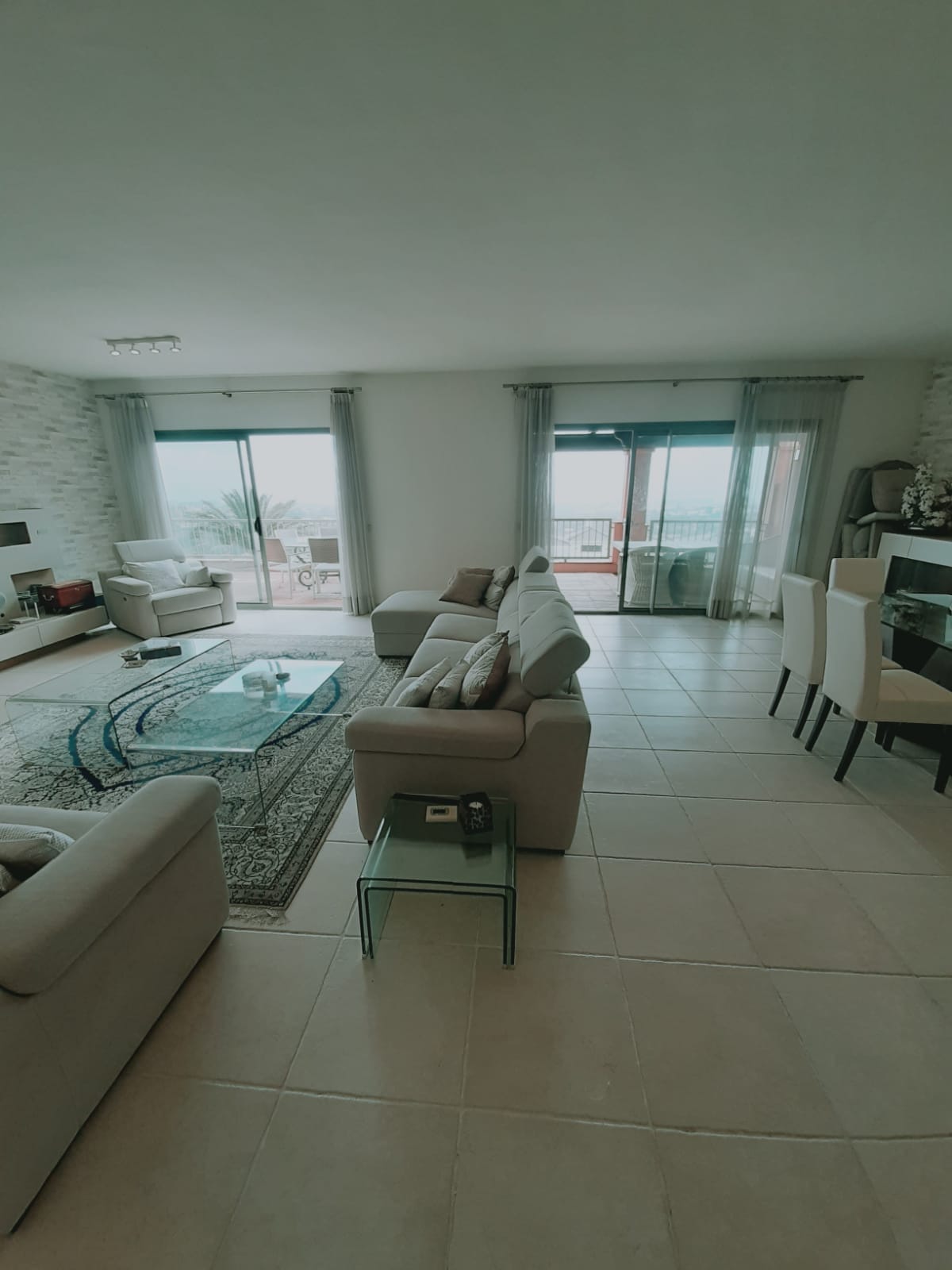 Apartament, penthouse w Benahavís Hiszpania Cc F C E Ff D B E