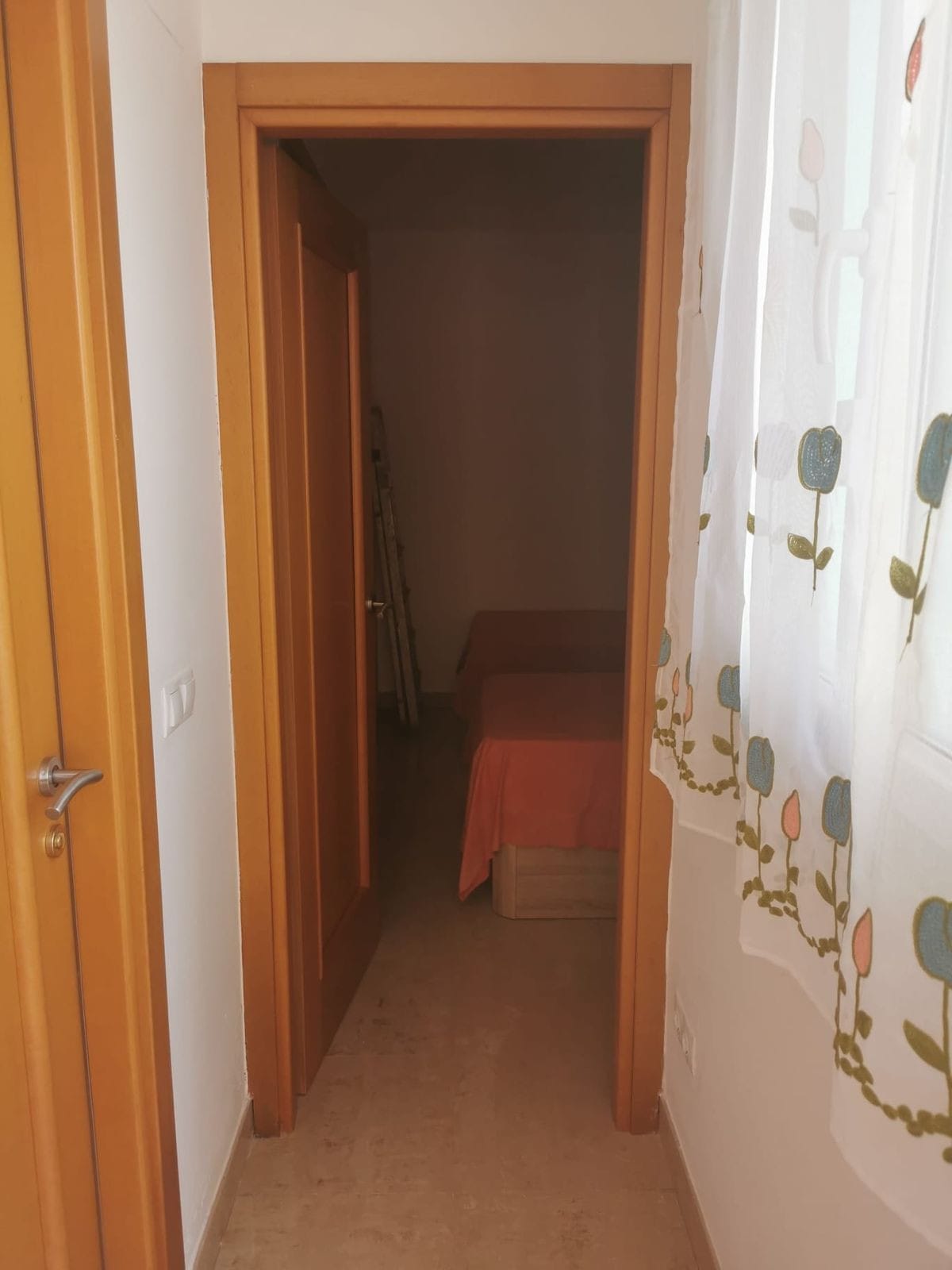 Parterowy apartament z tarasem w Manilvie, Hiszpania D Ed Da A D C D E D