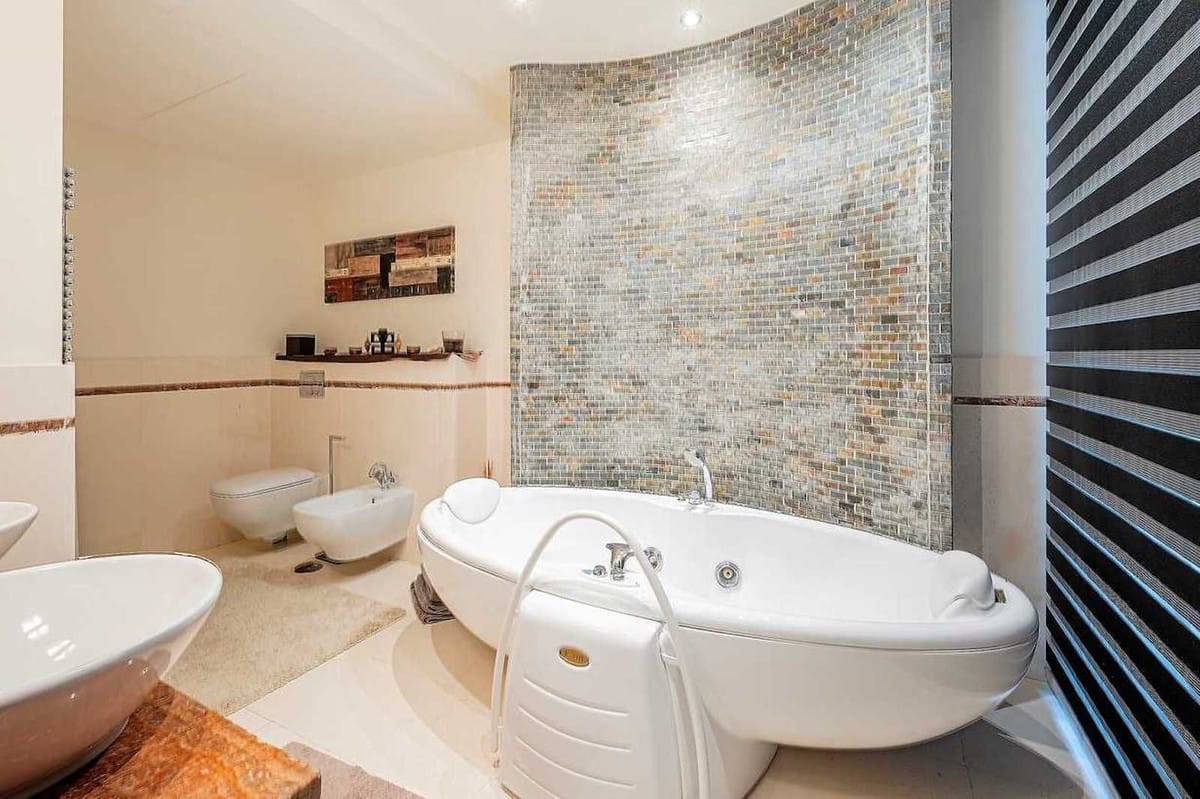 Townhouse w Sierra Blanca, Hiszpania na sprzedaż D Ed Da A D C D E D