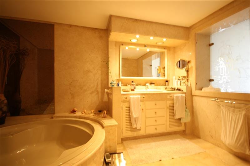 Detached Villa, House in Los Monteros Hiszpania D F Cbe Ba Cd Fec Fba Ad