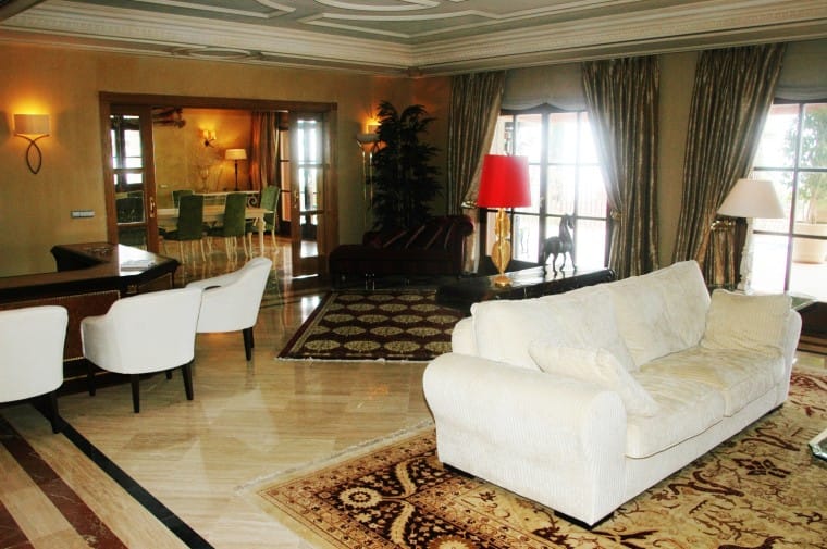 Oferowany dom w malowniczej Sierra Blanca, Hiszpania D F Cbe Ba Cd Fec Fba Ad