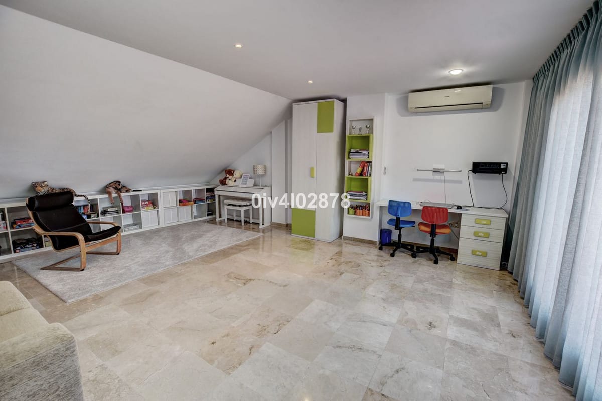 House, Townhouse in Arroyo de la Miel Hiszpania C E C B F Ec Ee F Ddb