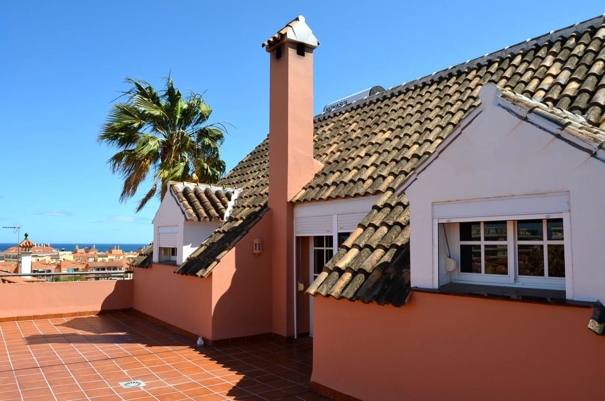 Detached Villa, House in San Luis de Sabinillas Hiszpania C E C B F Ec Ee F Ddb