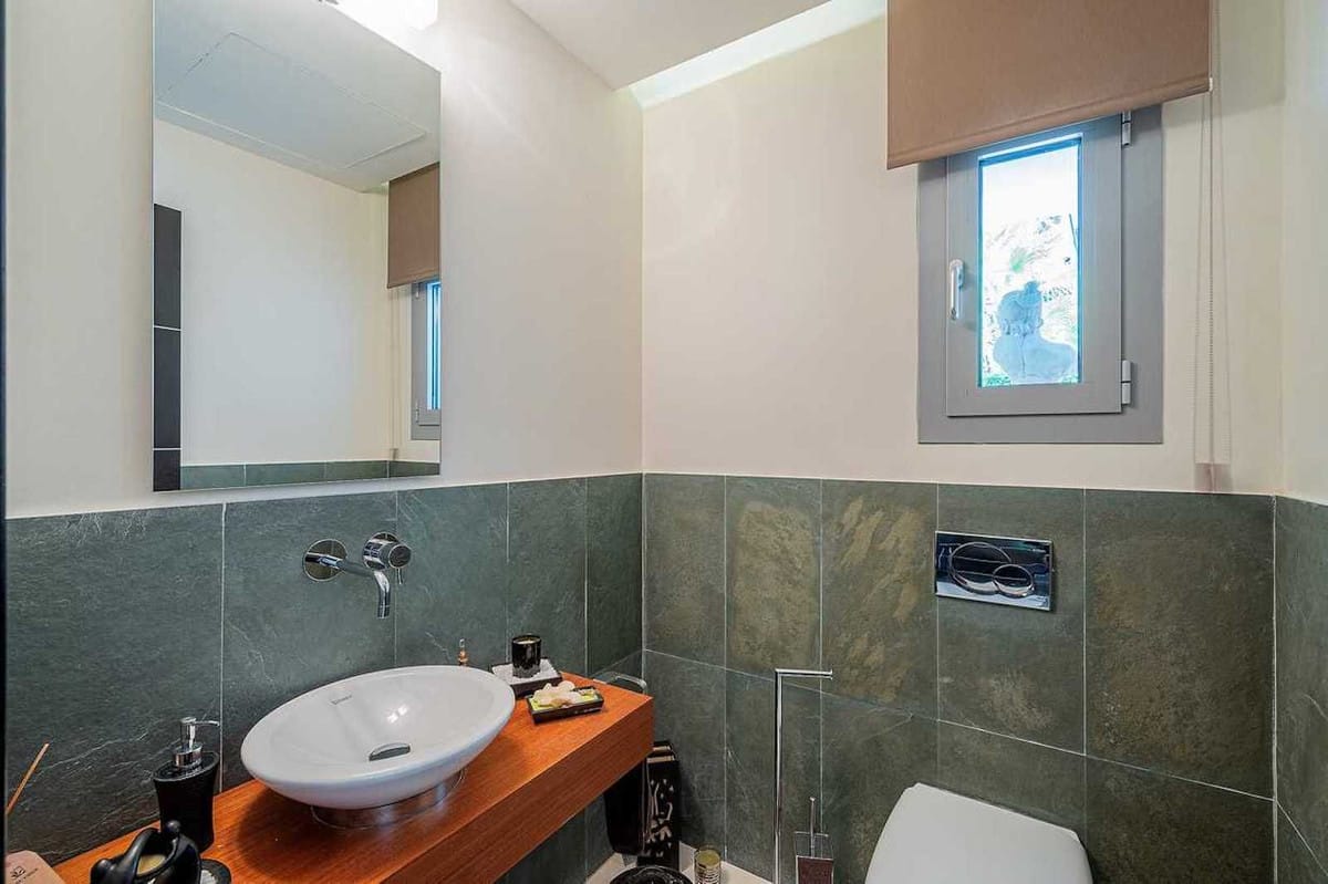 Townhouse w Sierra Blanca, Hiszpania na sprzedaż C E C B F Ec Ee F Ddb