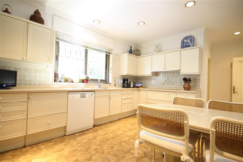 Detached Villa, House in Los Monteros Hiszpania Bcf E E Bab F A Ac Ac