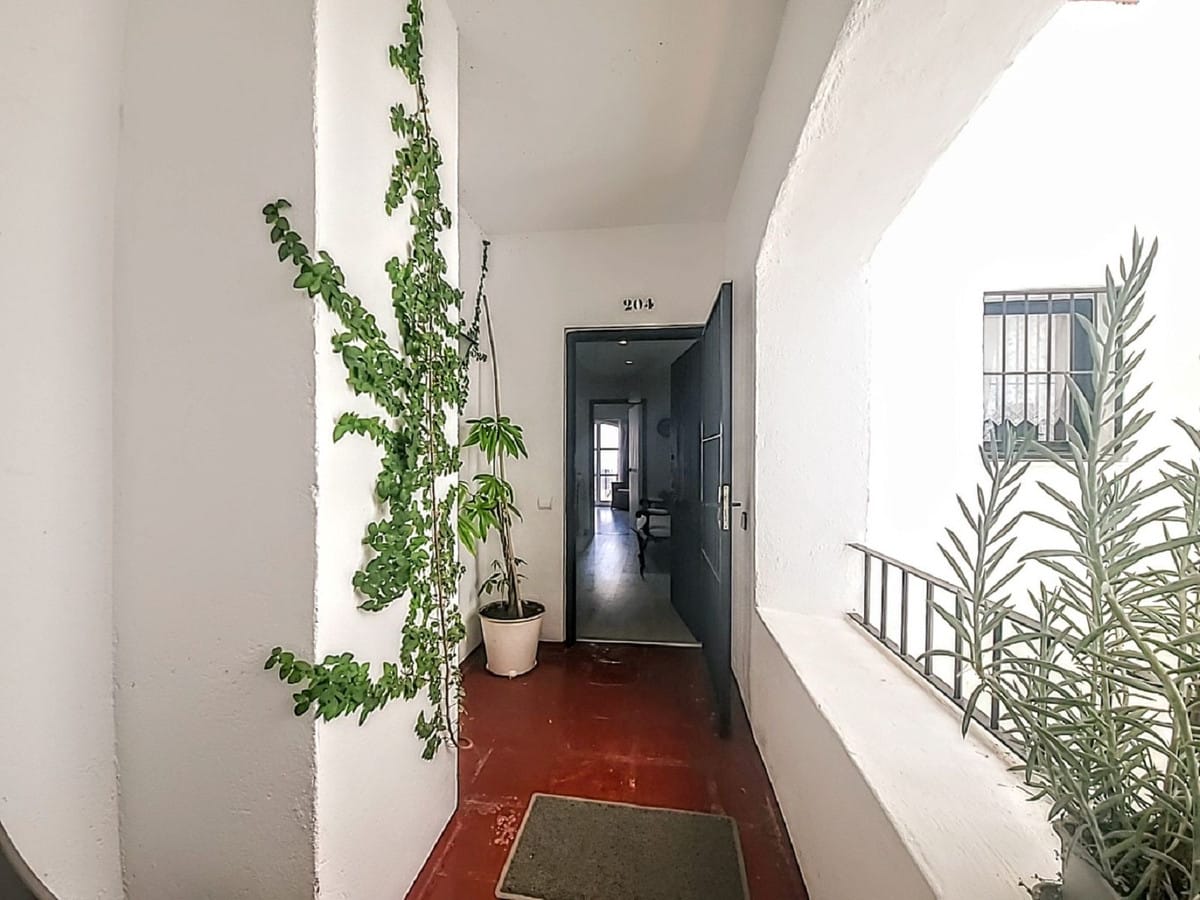 Apartament na środkowym piętrze w Puerto Banús, Hiszpania do sprzedania Bcf E E Bab F A Ac Ac