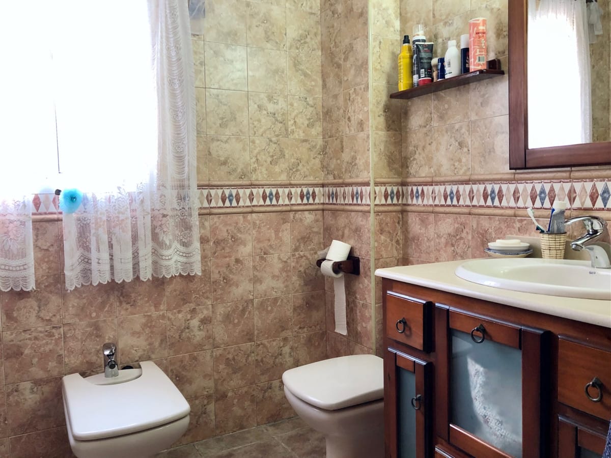 Apartament, Mieszkanie na środkowym piętrze w Malaga Hiszpania Bcf E E Bab F A Ac Ac