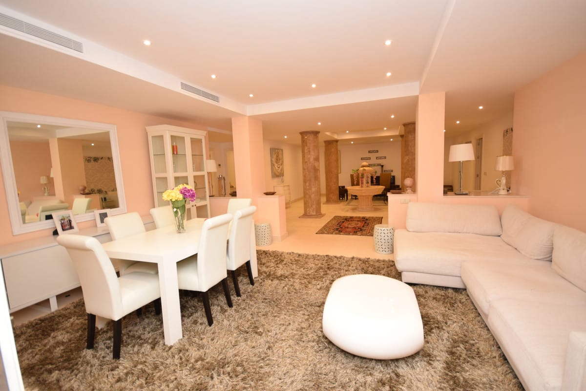 Przestronny apartament parterowy w Benahavís, Hiszpania Bcf E E Bab F A Ac Ac