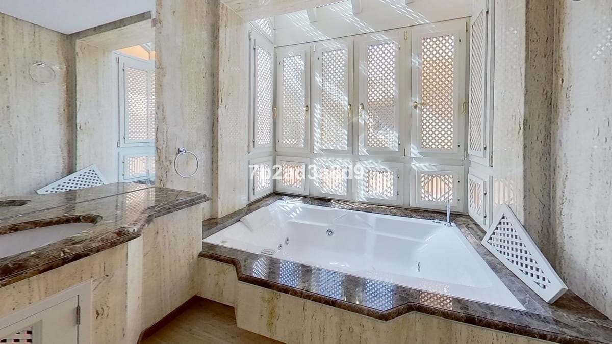 Apartament, penthouse w Los Monteros Hiszpania Bcf E E Bab F A Ac Ac