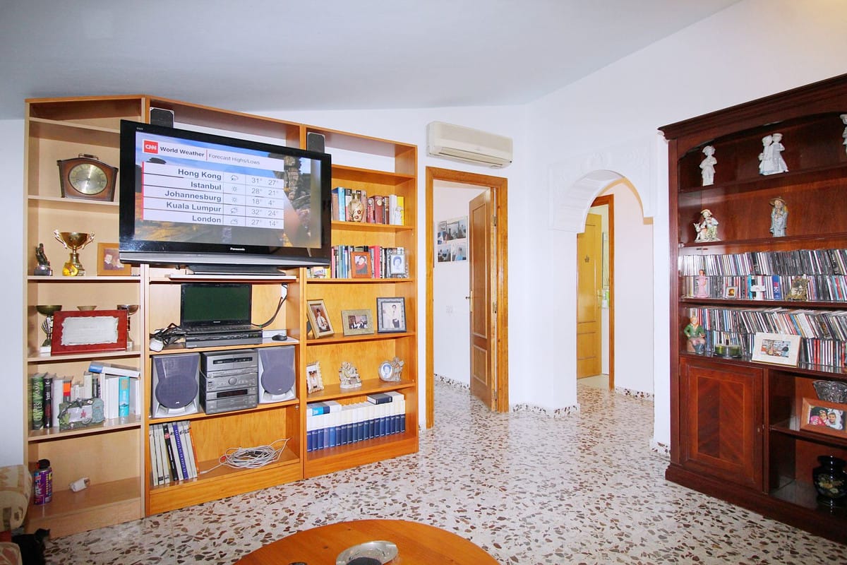 Detached Villa, House in Villafranco del Guadalhorce Hiszpania B C A C A D Eb Dd
