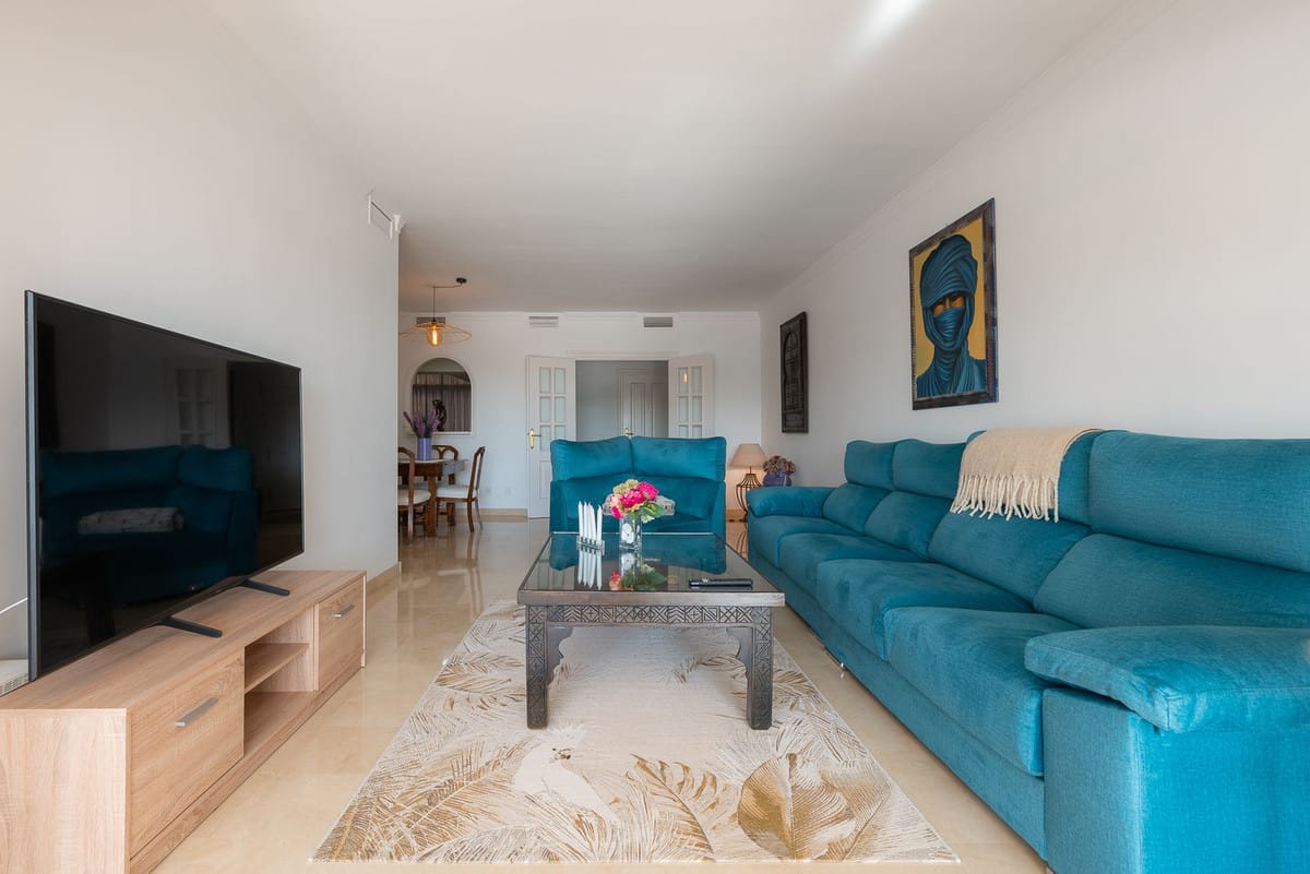Uroczy apartament na sprzedaż w Benahavís, Hiszpania B C A C A D Eb Dd
