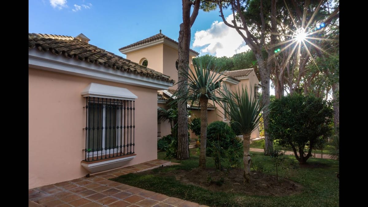 Detached Villa, House in Hacienda Las Chapas Hiszpania Bbc F D D Ef Dd A