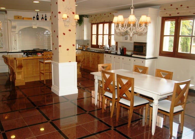 Oferowany dom w malowniczej Sierra Blanca, Hiszpania Bbc F D D Ef Dd A