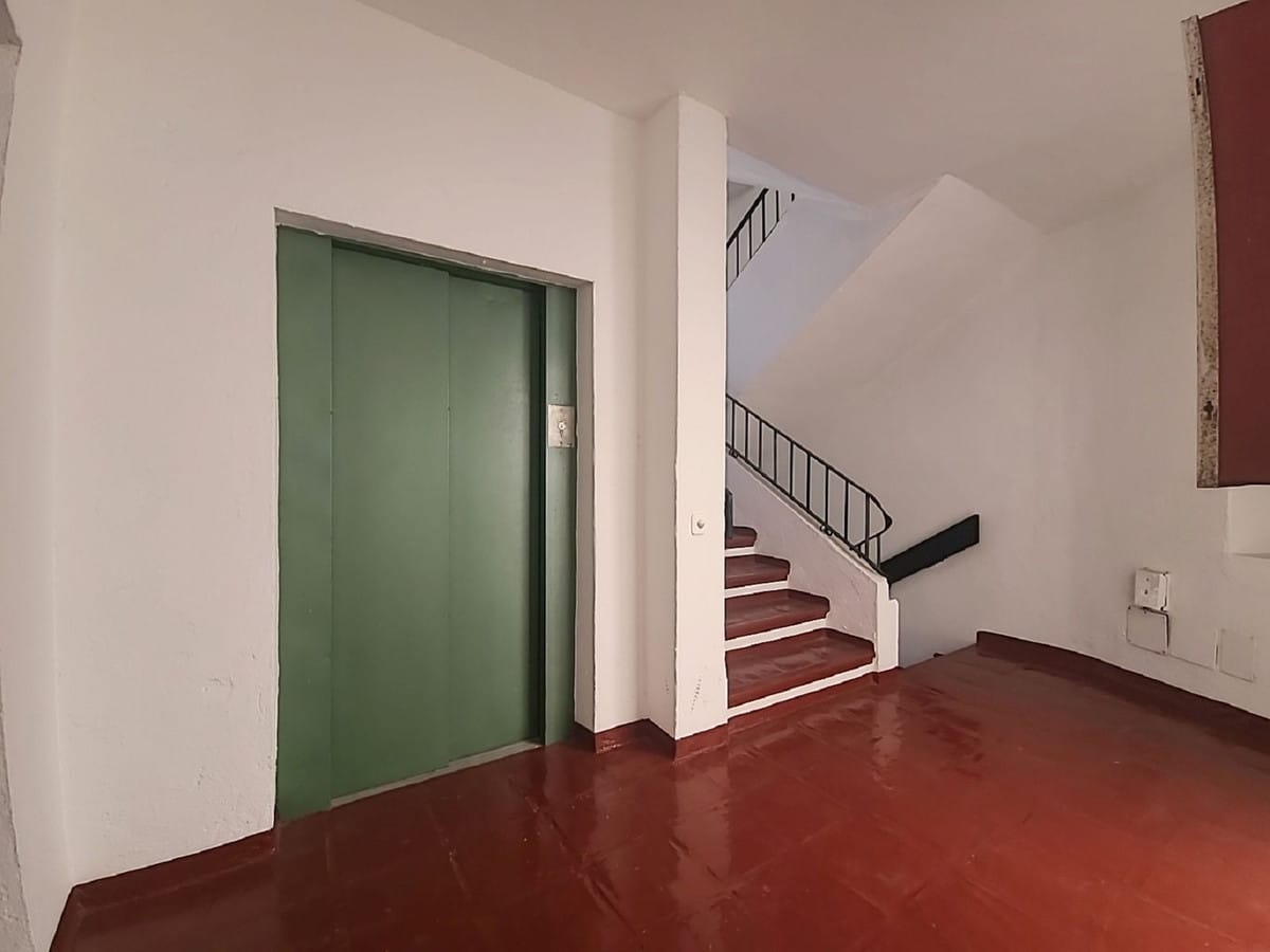 Apartament na środkowym piętrze w Puerto Banús, Hiszpania do sprzedania Bbc F D D Ef Dd A
