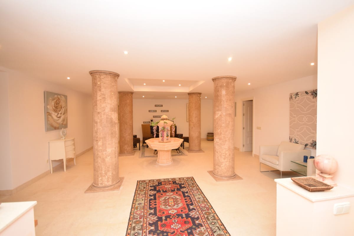 Przestronny apartament parterowy w Benahavís, Hiszpania Bbc F D D Ef Dd A