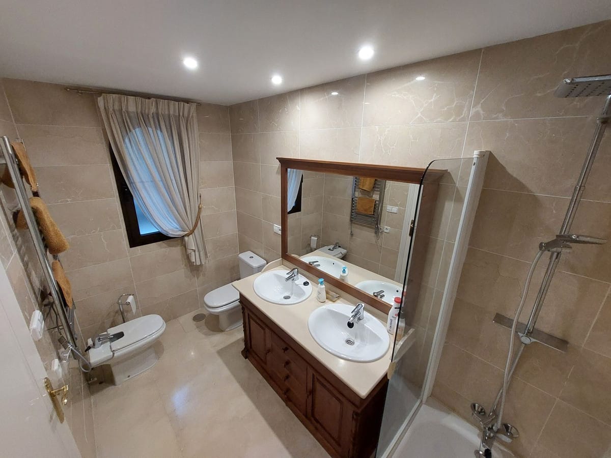 Ekskluzywny apartament parterowy na sprzedaż w Benahavís E A E Ada E A Fbccfd
