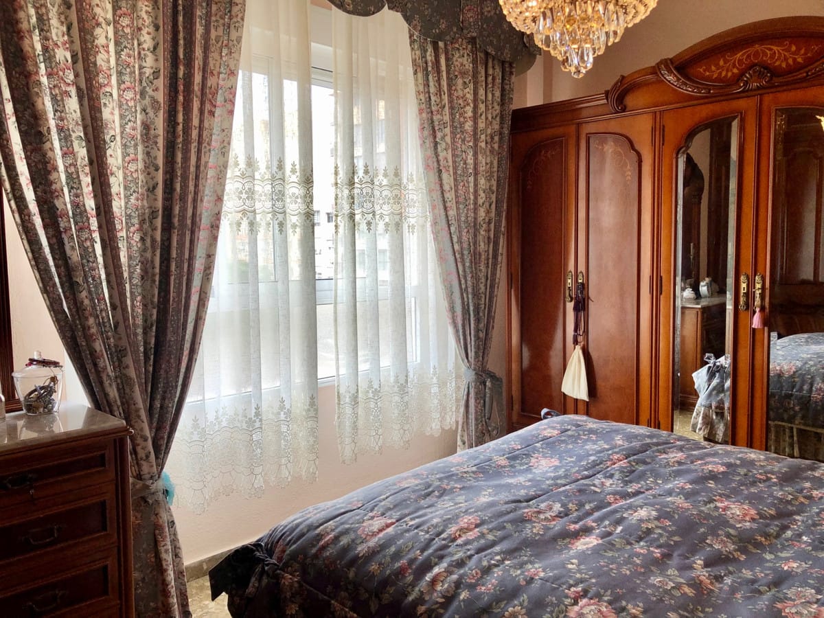 Apartament, Mieszkanie na środkowym piętrze w Malaga Hiszpania E A E Ada E A Fbccfd