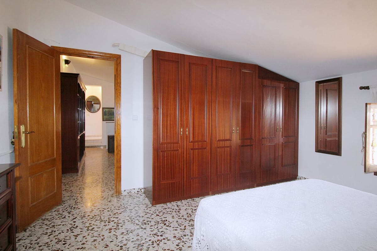 Detached Villa, House in Villafranco del Guadalhorce Hiszpania C A C F A F Dd Da