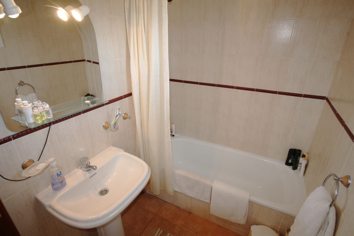 Apartament, Apartament na najwyższym piętrze w Riviera del Sol Hiszpania C A C F A F Dd Da