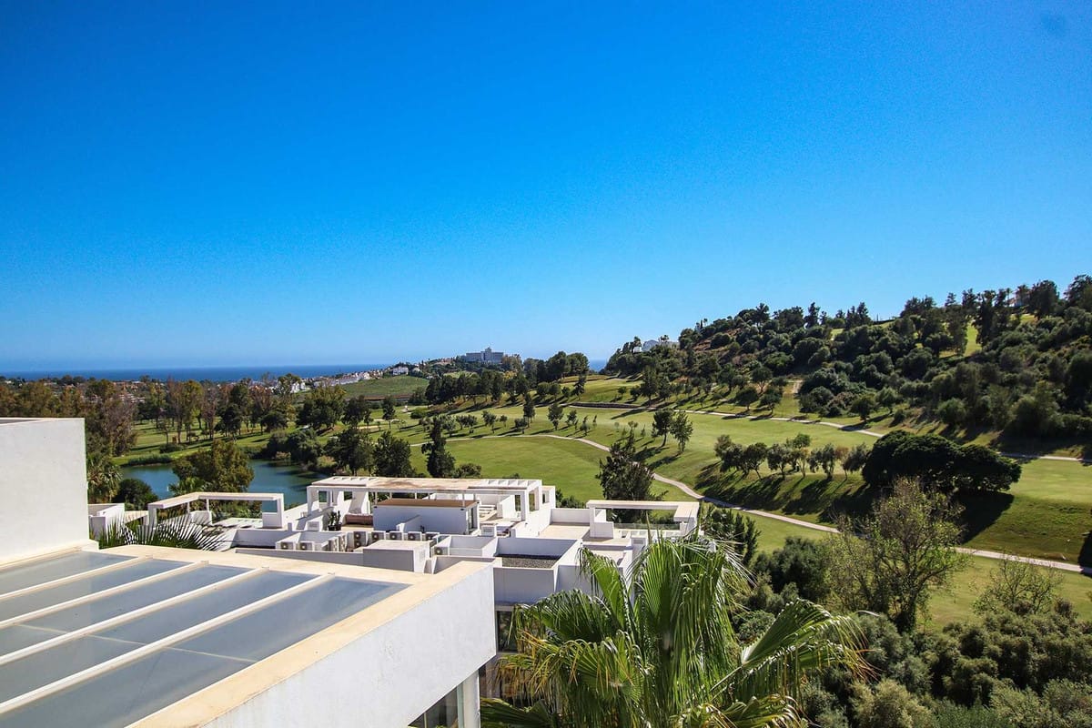 Penthouse dwupoziomowy w Benahavís, Hiszpania C A C F A F Dd Da