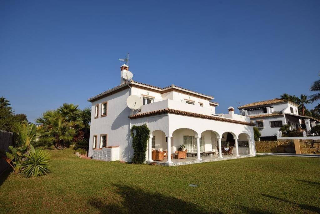 Detached Villa, House in Manilva Hiszpania F E Bc Ba Ac C Badec F D