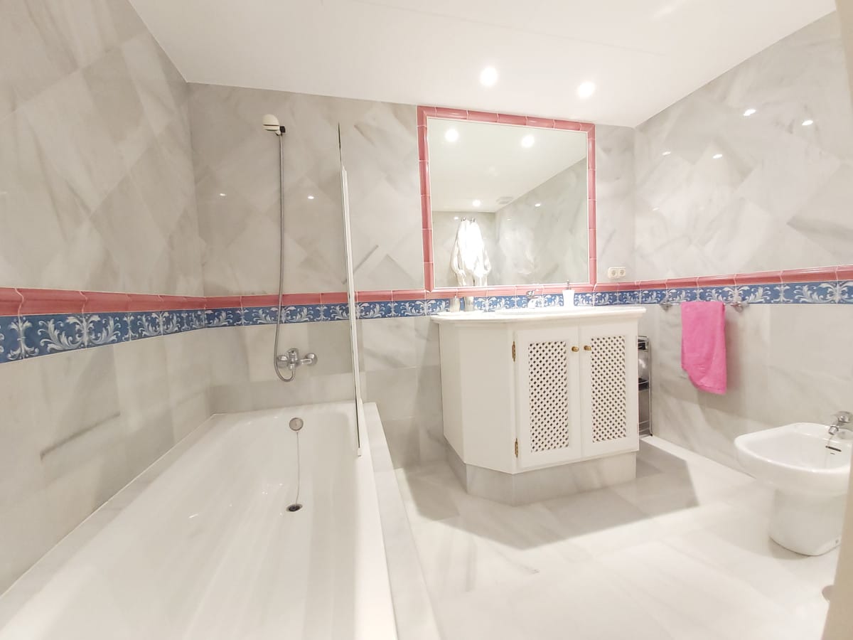 Apartament, penthouse w Monte Halcones Hiszpania Ef A C E E Cd A B Dbf