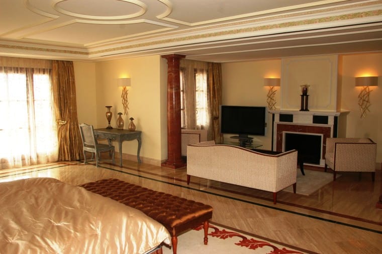 Oferowany dom w malowniczej Sierra Blanca, Hiszpania C F Aea Bbe Ddaeb E C A