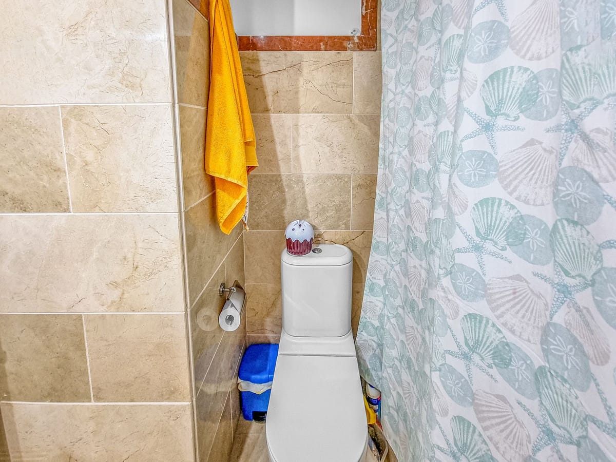Apartament, Mieszkanie na średnim piętrze w San Luis de Sabinillas Hiszpania C F Aea Bbe Ddaeb E C A