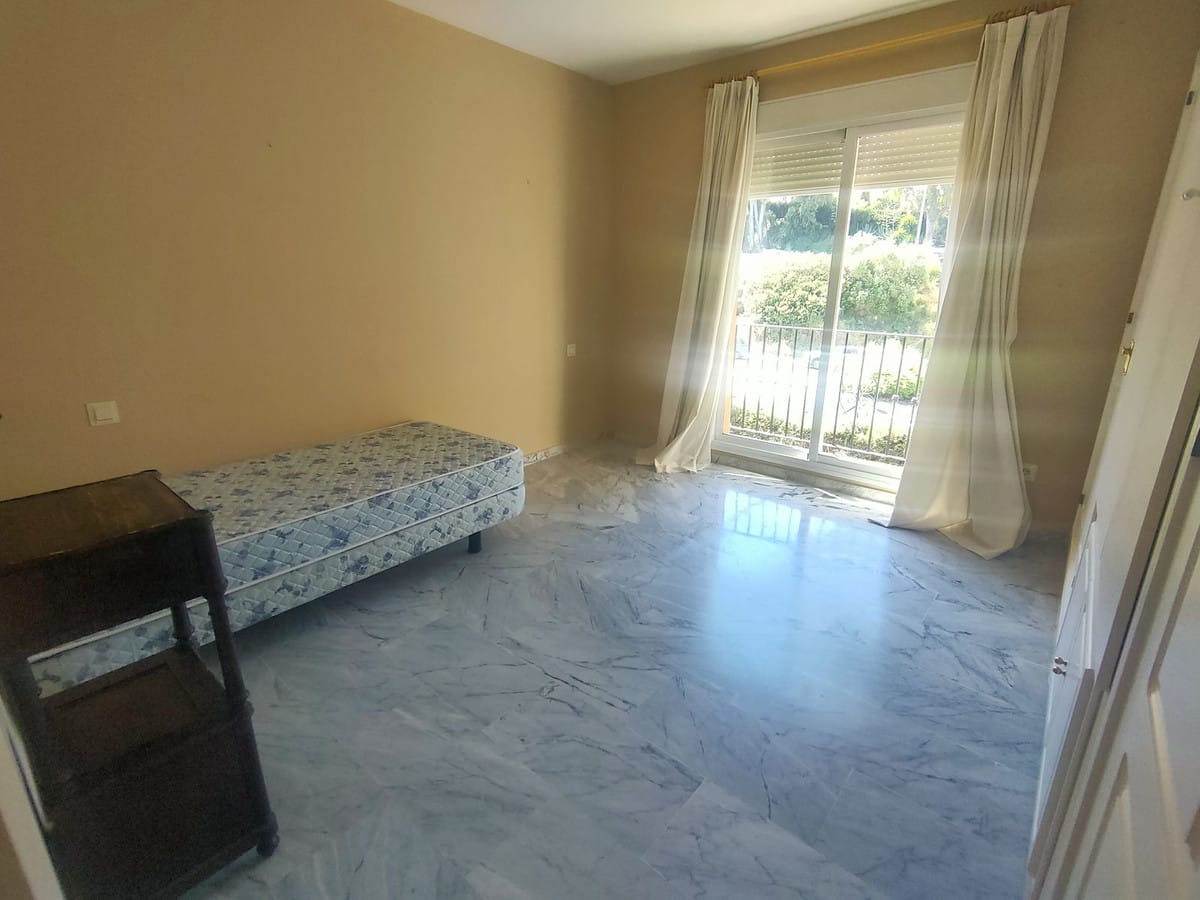 Apartament, Penthouse Duplex w Guadalmina Baja Hiszpania C F Aea Bbe Ddaeb E C A