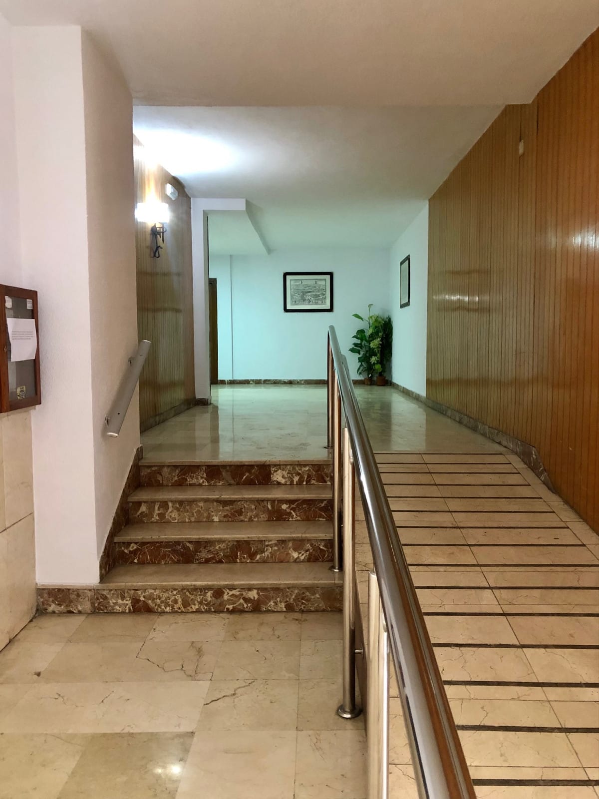 Apartament, Mieszkanie na środkowym piętrze w Malaga Hiszpania E B Bb A Fdfd D C Dce