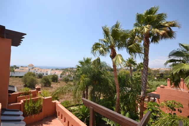 Dom typu pół bliźniaka w The Golden Mile, Hiszpania - Pół bliźniak na Costa del Sol E B Bb A Fdfd D C Dce