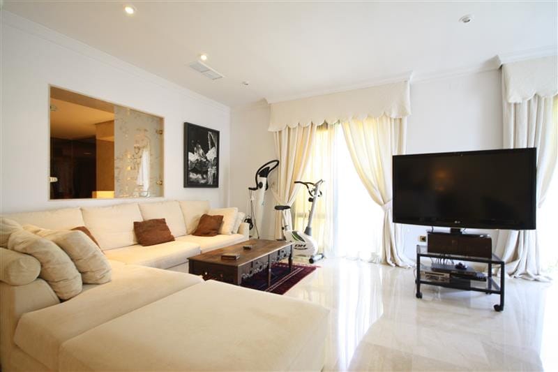 Detached Villa, House in Los Monteros Hiszpania E B Bb A Fdfd D C Dce
