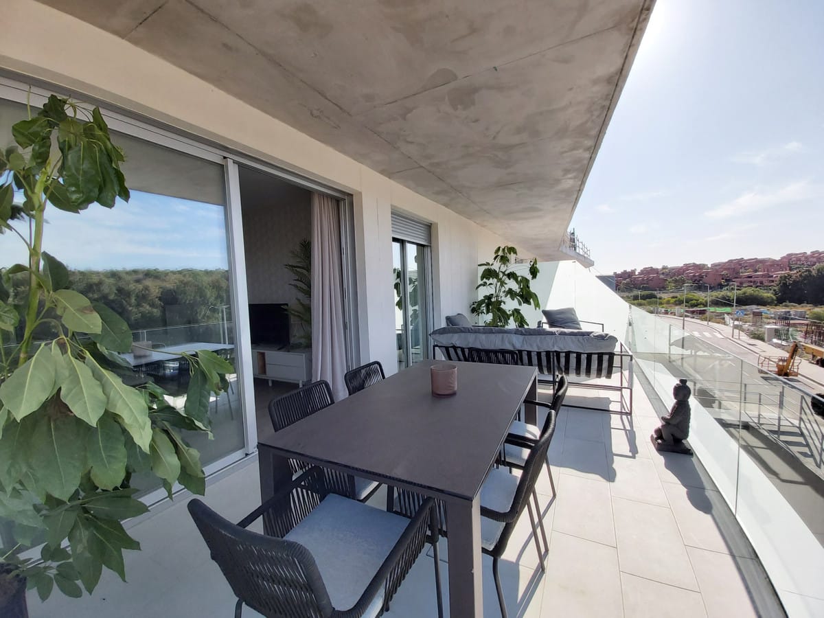 Hiszpania: Sprzedam apartament na środkowym piętrze w Estepona E B Bb A Fdfd D C Dce
