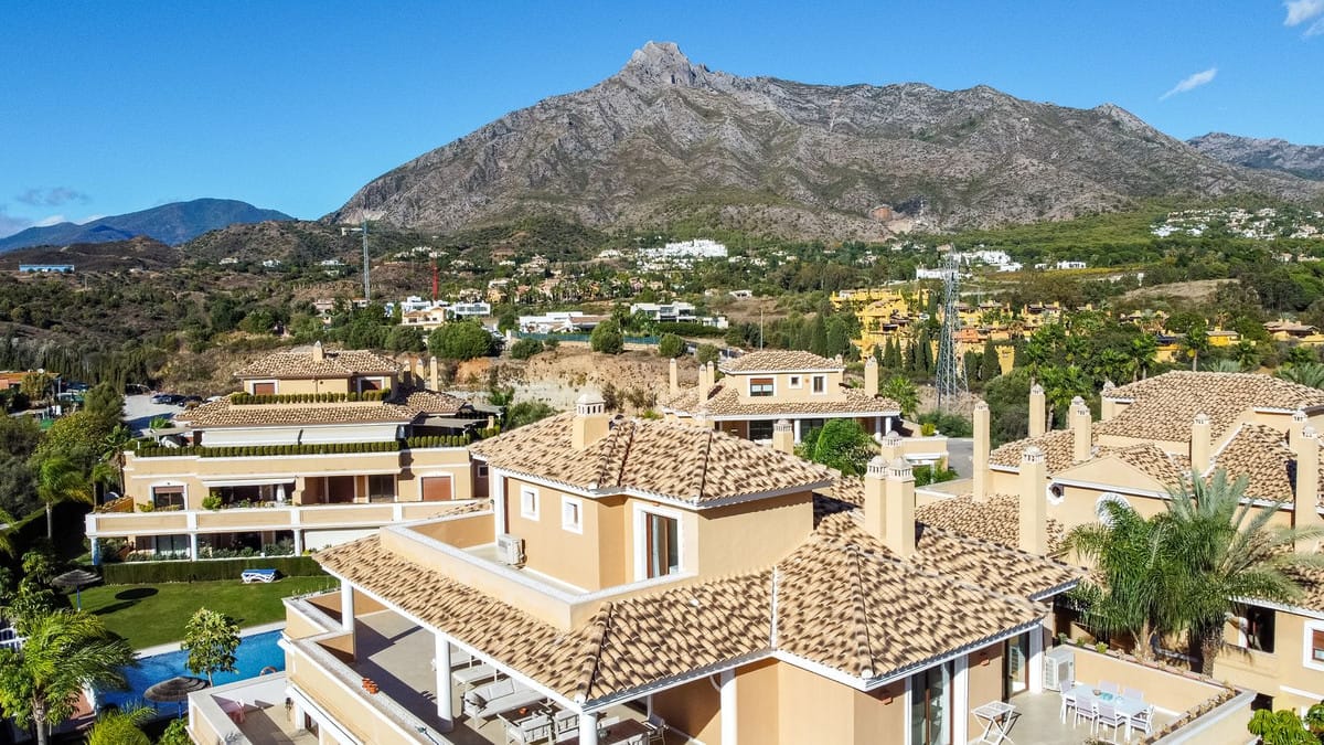 Apartament, Penthouse Duplex w The Golden Mile Hiszpania E B Bb A Fdfd D C Dce