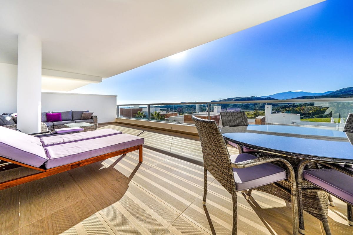 Parterowy apartament do zakupu w Benahavís, Hiszpania E B Bb A Fdfd D C Dce