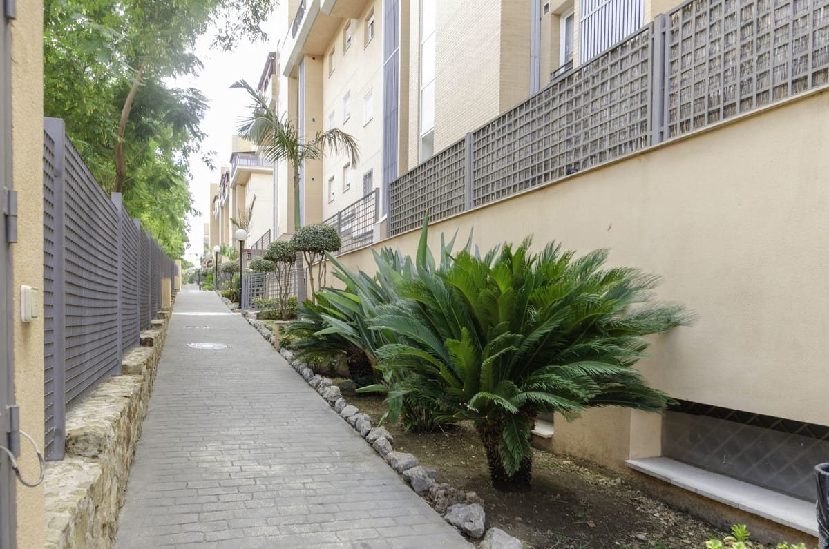 Apartament, Penthouse Duplex w Malaga Hiszpania E F Ea Feef E D D D B D A