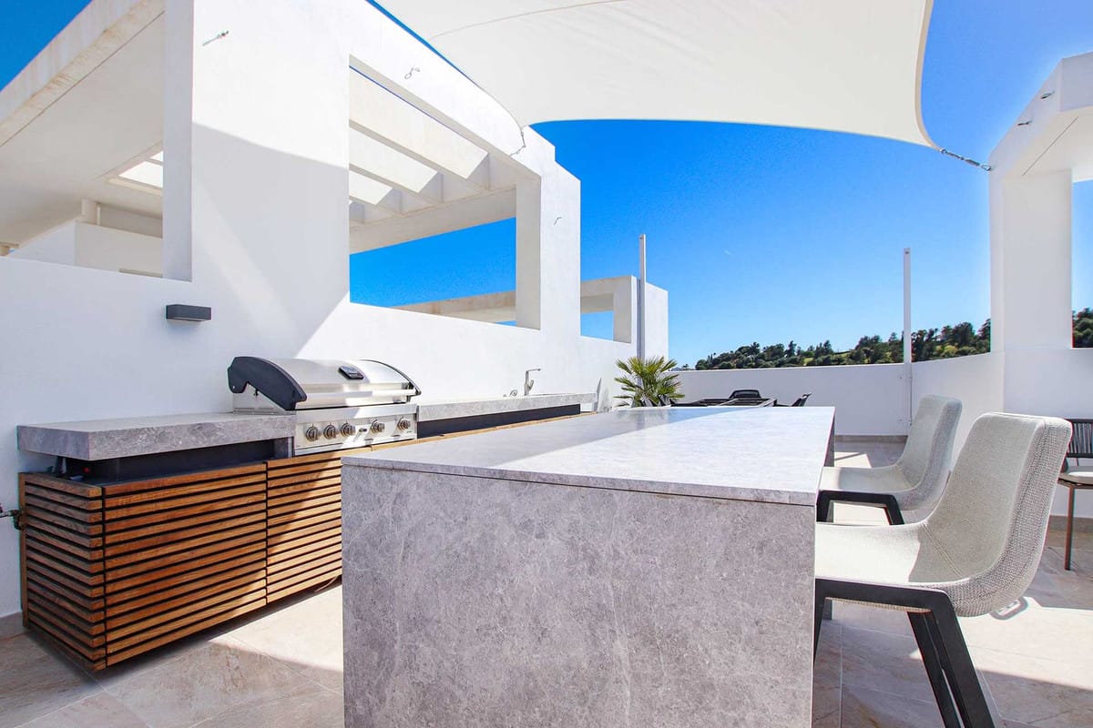 Penthouse dwupoziomowy w Benahavís, Hiszpania F A Fab Fce Ff B B D D D