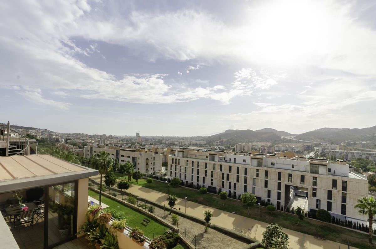 Apartament, Penthouse Duplex w Malaga Hiszpania E E Eba D F Ffca