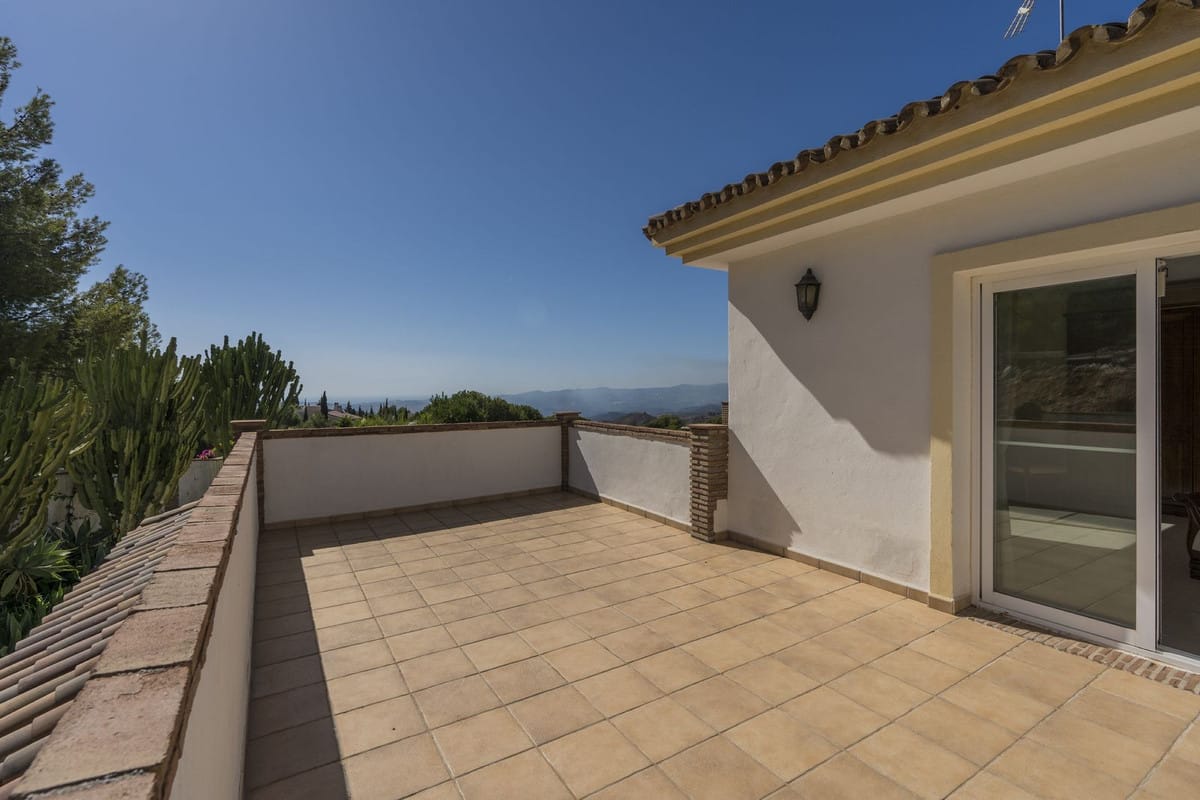 Detached Villa, House in Valtocado Hiszpania Be Efbbd B D F Cb C Bb