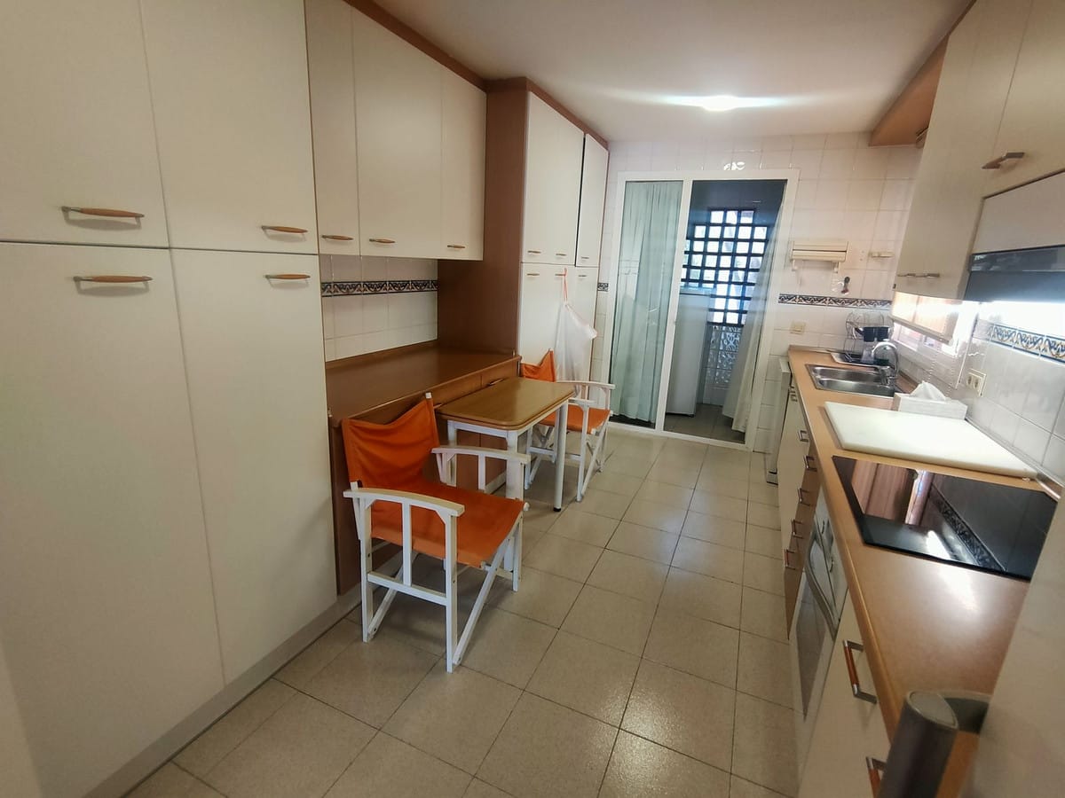 Apartament, Penthouse Duplex w Guadalmina Baja Hiszpania B A C C E E C F A B