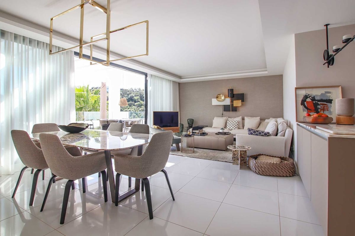 Penthouse dwupoziomowy w Benahavís, Hiszpania C C F Fa Aecd B B C