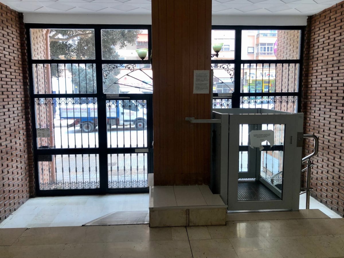 Apartament, Mieszkanie na środkowym piętrze w Malaga Hiszpania C C F Fa Aecd B B C