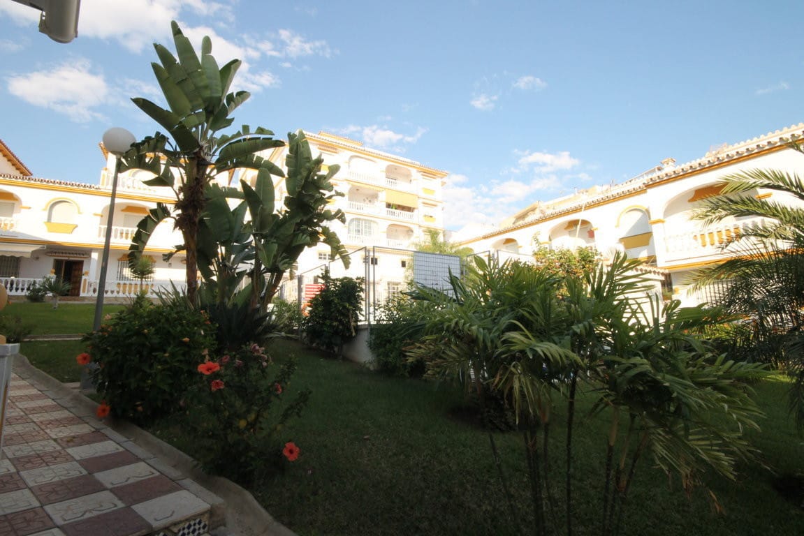 House, Townhouse in El Morche Hiszpania C C F Fa Aecd B B C