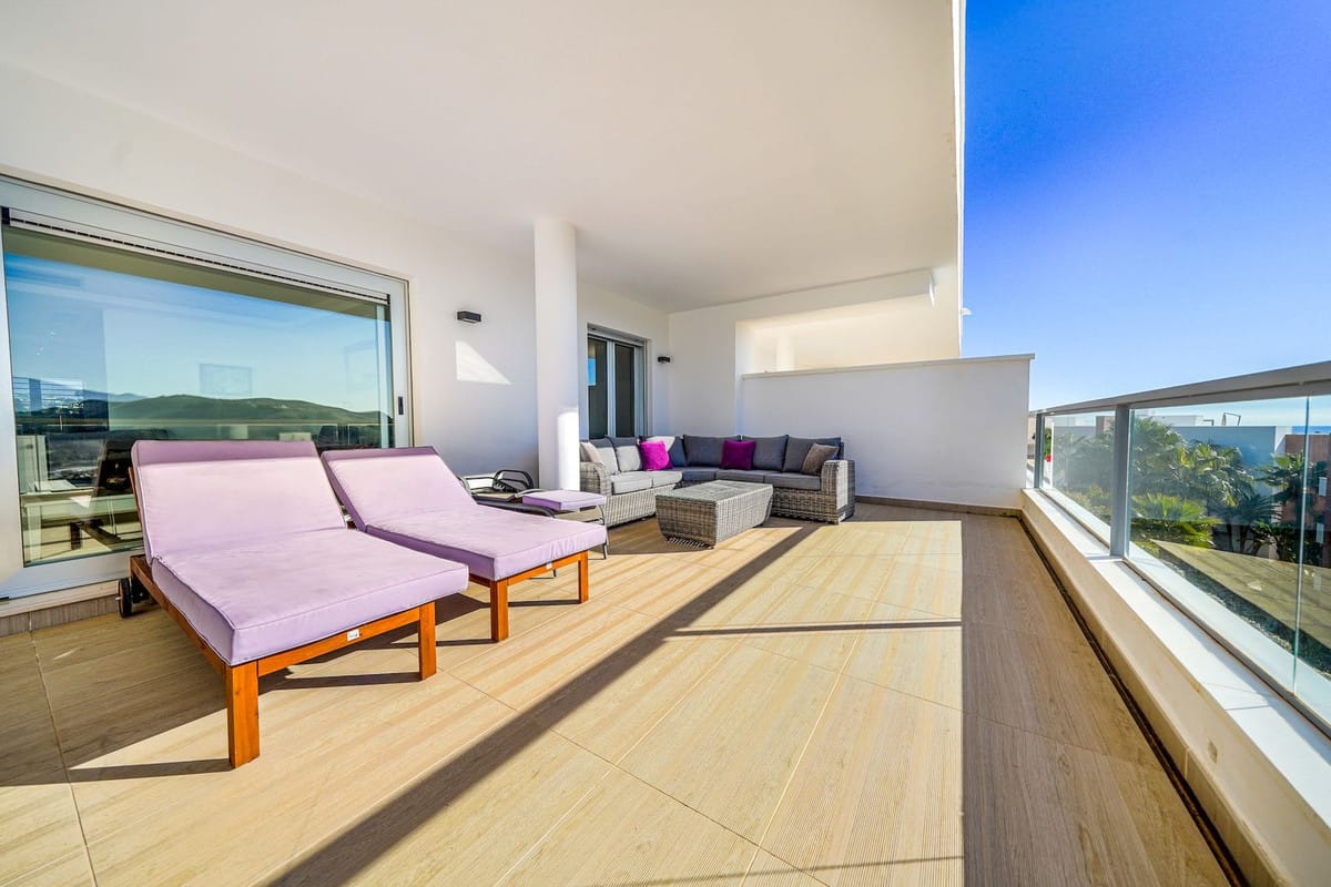Parterowy apartament do zakupu w Benahavís, Hiszpania C C F Fa Aecd B B C