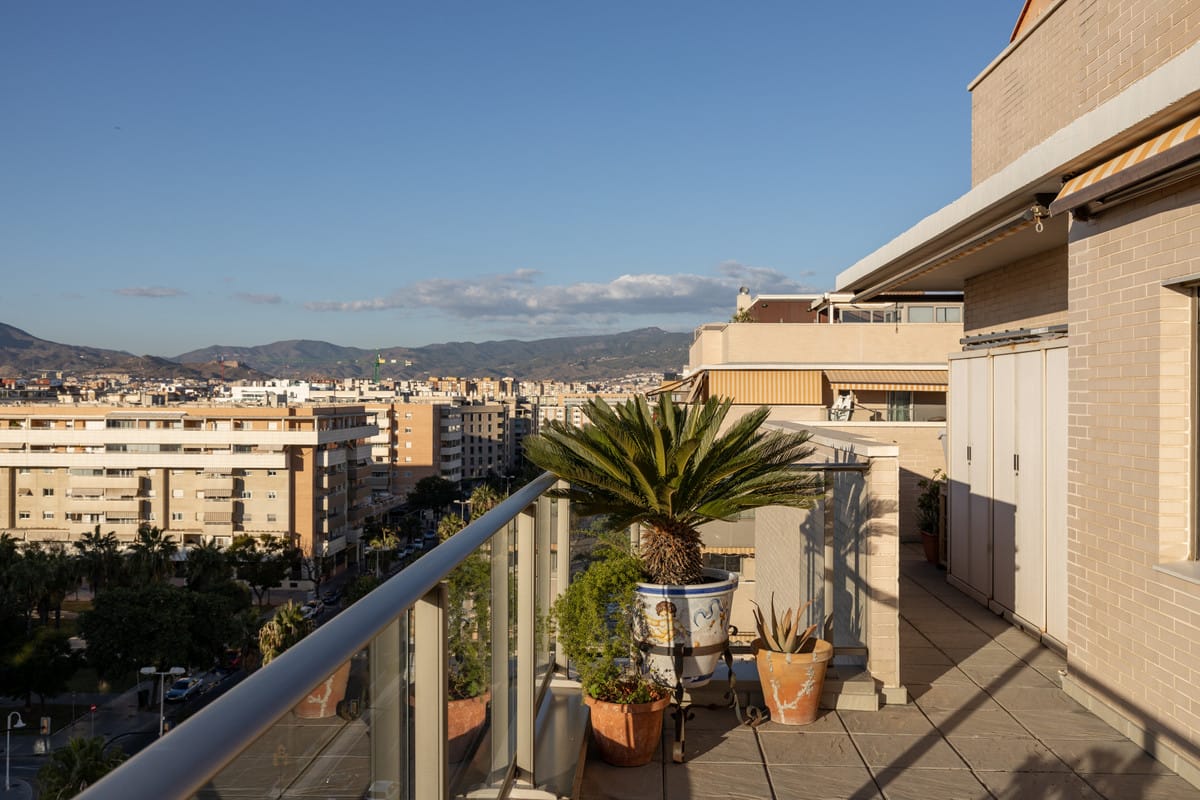 Penthouse na sprzedaż w Malaga, Hiszpania C C F Fa Aecd B B C