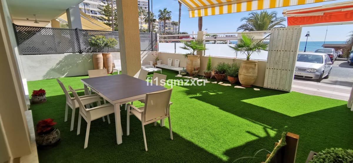 Apartament, Mieszkanie na parterze w La Carihuela Hiszpania F C A C C Ff Cc C