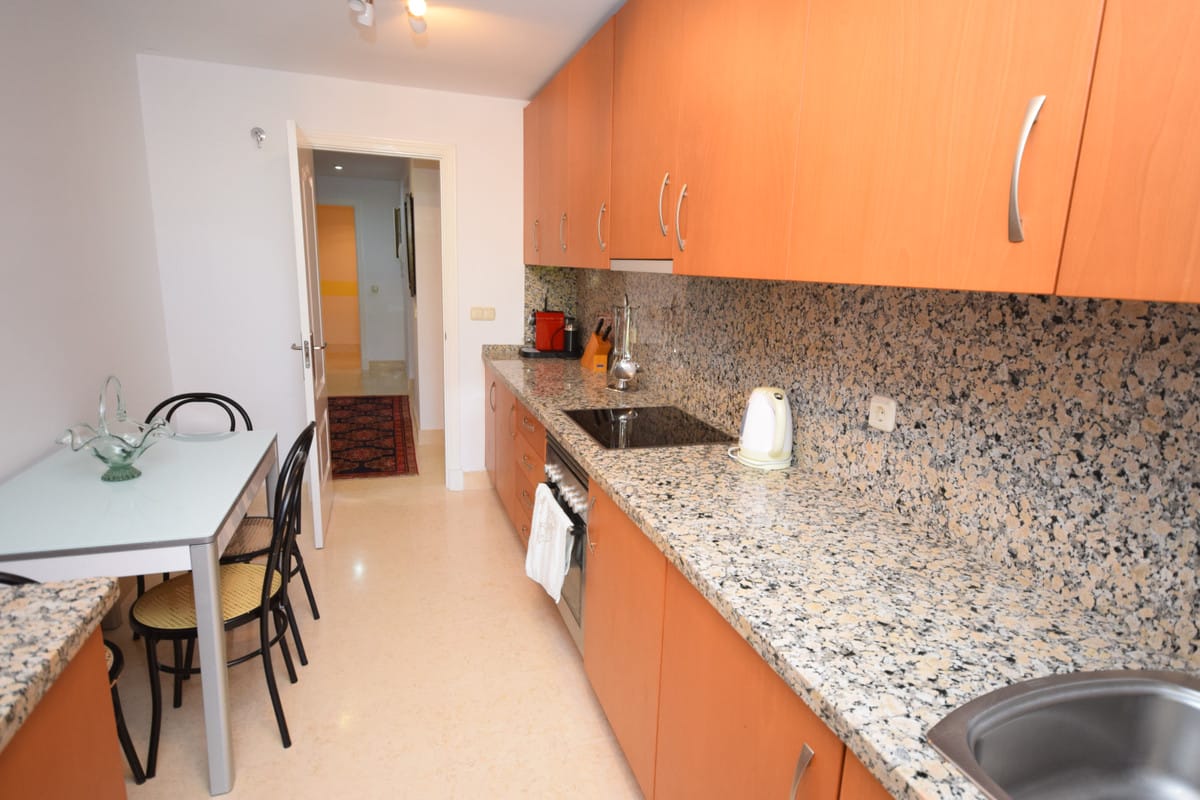 Przestronny apartament parterowy w Benahavís, Hiszpania Ad Cbd Be C A Ef