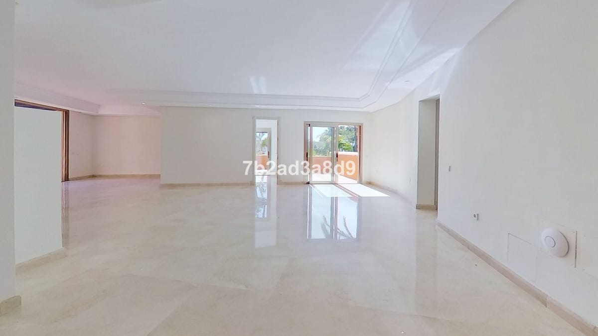 Apartament, penthouse w Los Monteros Hiszpania Ad Cbd Be C A Ef