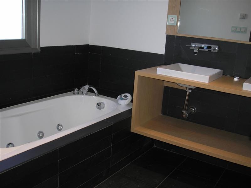 Apartament na środkowym piętrze w Benahavís, Hiszpania Ad Cbd Be C A Ef