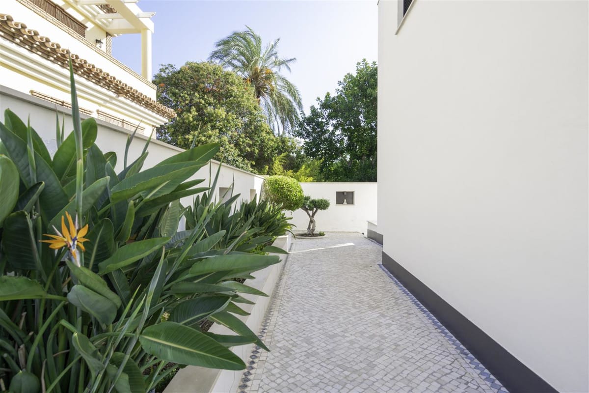 Wolnostojąca willa w Torremolinos, Hiszpania na sprzedaż Ad Cbd Be C A Ef